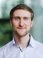 Dr. Arne Glüer Dr. Arne Glüer